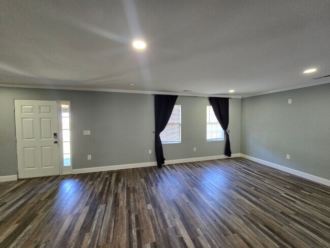 Building Photo - Downtown Greensboro Stunner – Fully Renova...