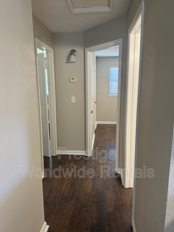 Building Photo - 3120 Urban Ave