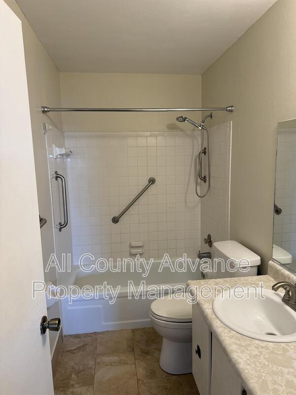 Building Photo - 1713 Belleair Forest Dr