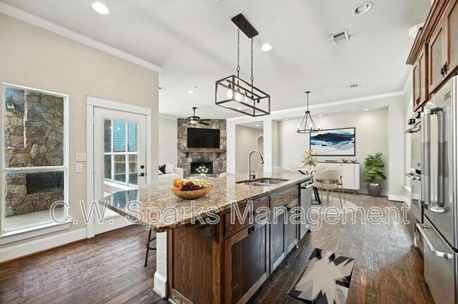 Building Photo - 5535 Willis Ave