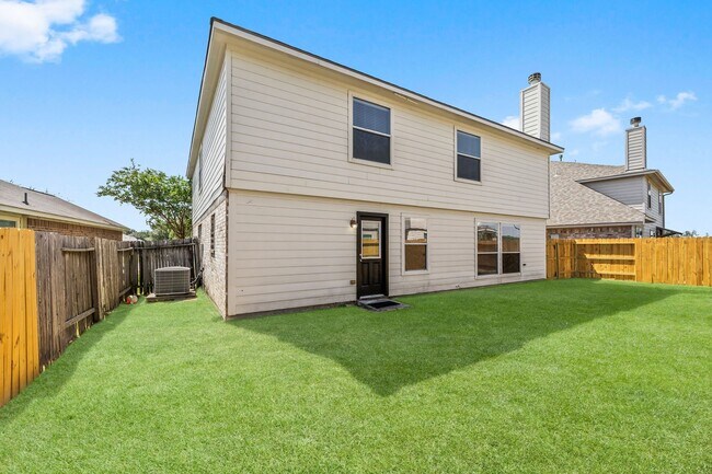 Building Photo - 8338 Loetsch Ridge Way