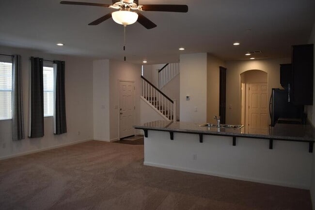 Building Photo - 1441 Bianchi Ln