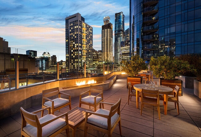 Building Photo - 201 Folsom St