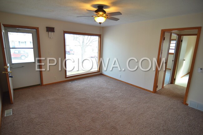 Building Photo - 1112 Cheyenne Rd NW