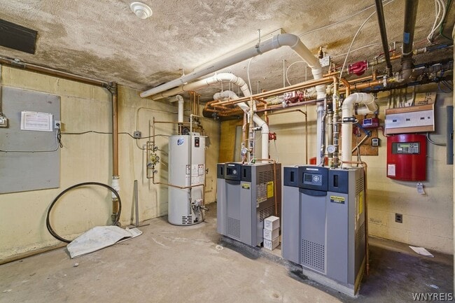 Building Photo - 57 St Johns Parkside