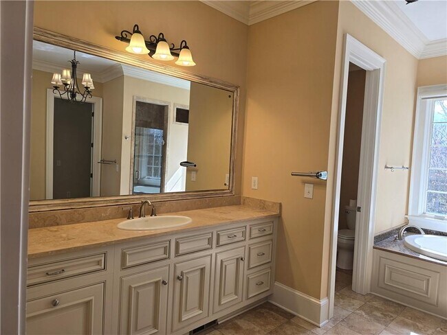 Building Photo - 1462 Georgia Club Dr