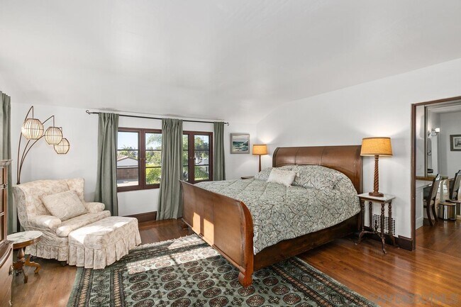 Building Photo - 815 Alameda Blvd