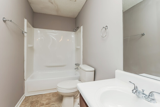 Building Photo - 459 Kelly Ln