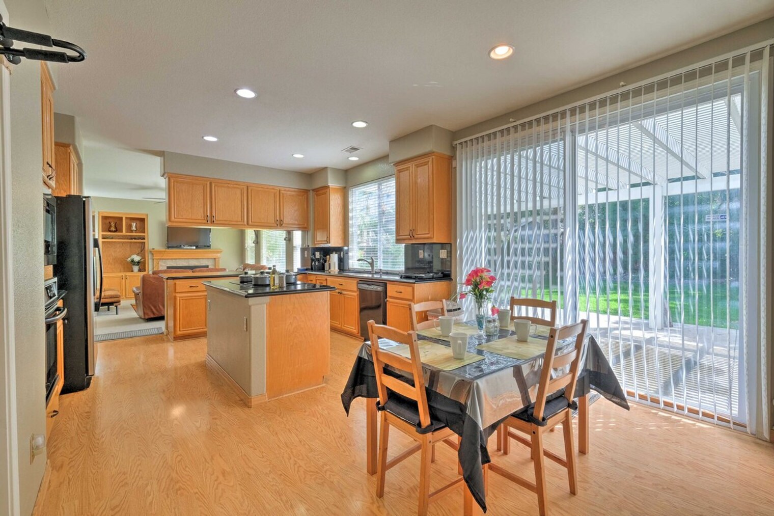 Building Photo - 264 Ridgeview Dr