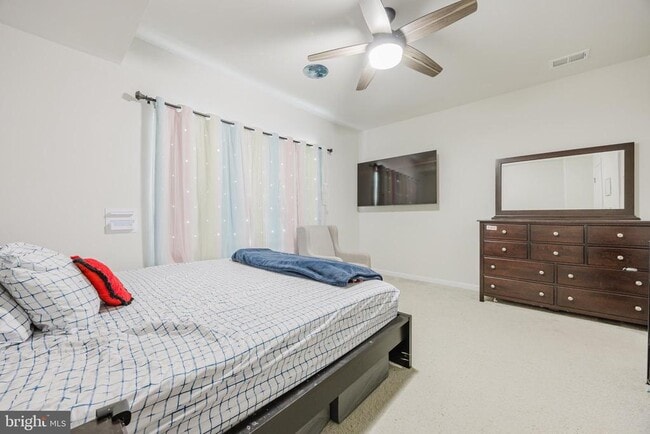 Building Photo - 43831 Stubble Cor Sq