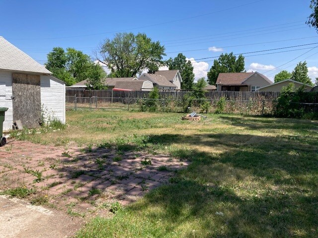 Building Photo - 1417 H Ave
