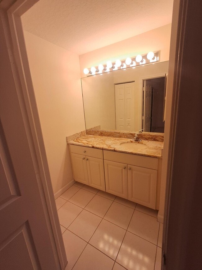 Building Photo - 14068 Wellington Trace