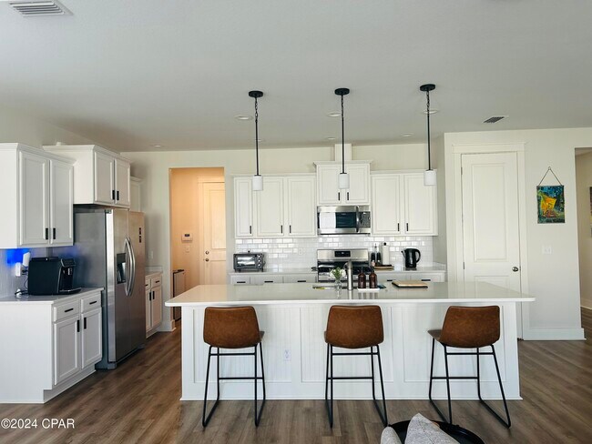 Building Photo - 2304 Calamint St