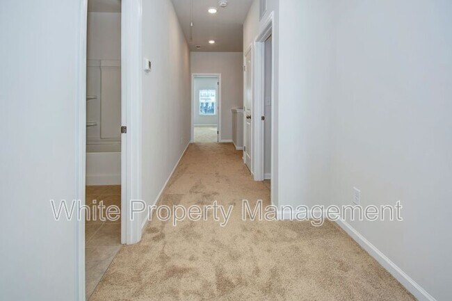 Building Photo - 3130 Glenn Hope Wy