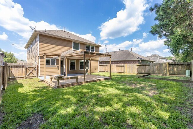 Building Photo - 2721 Sandberry Dr