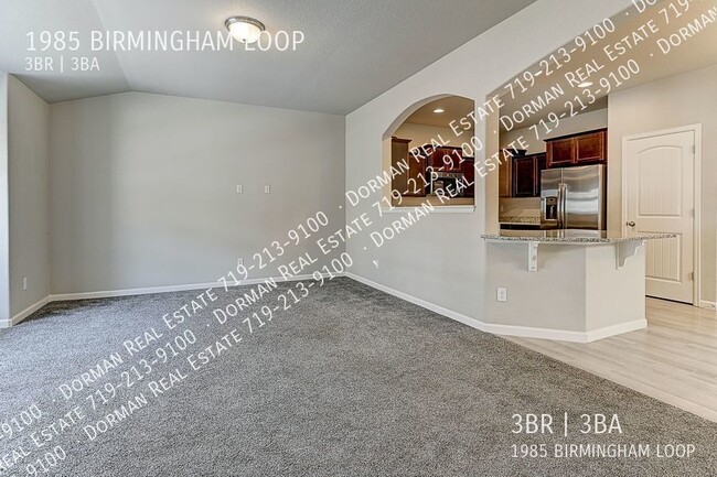 Building Photo - Newer Townhome Vistas at Spring Creek