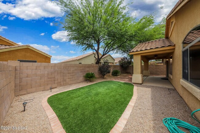 Building Photo - 10489 Bonpland Willow Dr