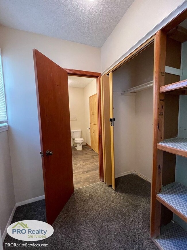 Building Photo - 3 Bedroom Plus Den Home
