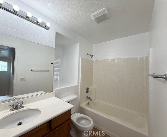 Building Photo - 506 N Placer Privado