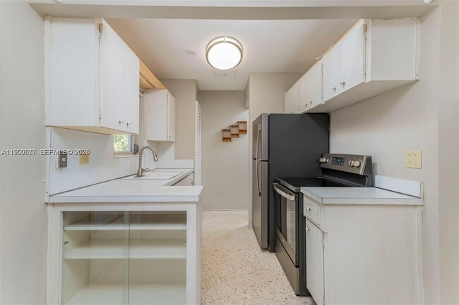 Building Photo - 2215 Jackson St