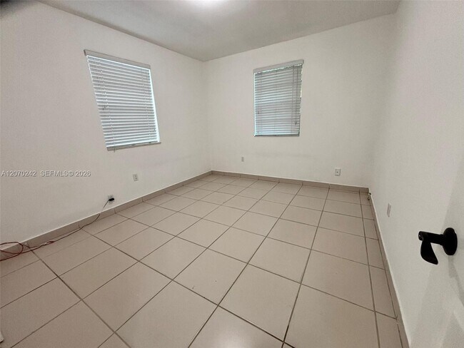 Building Photo - 2980 SW 25th St