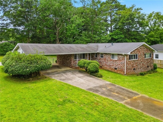 Building Photo - 1808 Sandy Plains Rd