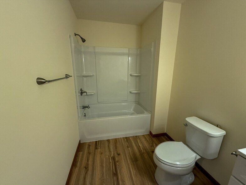 Building Photo - 5022 Paulson Ct