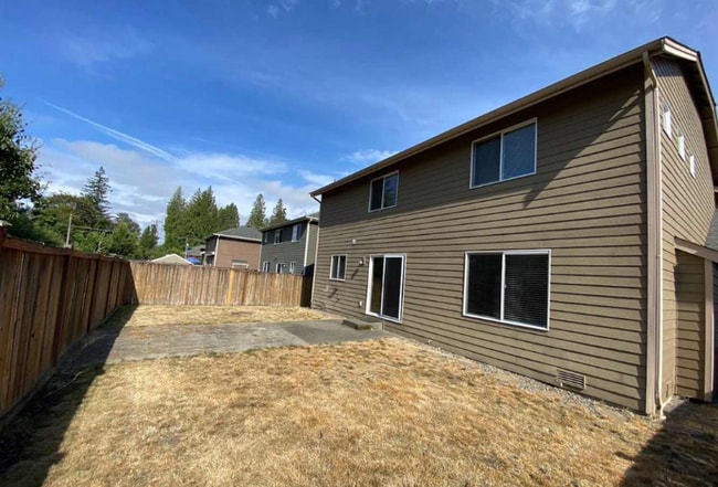 Building Photo - 9714 St Ct E