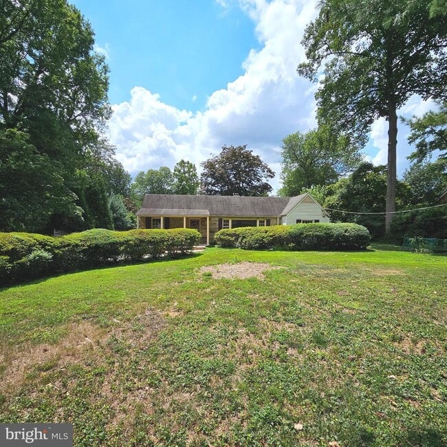 Building Photo - 6431 Overhill Rd
