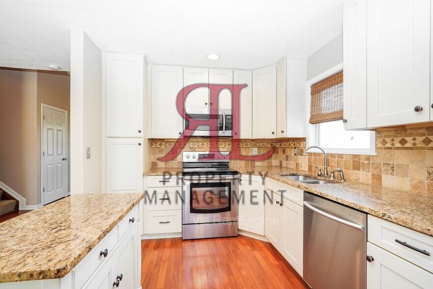 Building Photo - 4884 Leybourne Dr