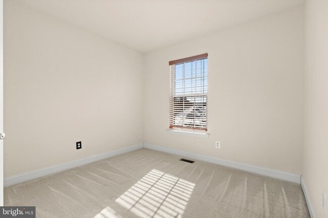 Building Photo - 618 Berwick Ct