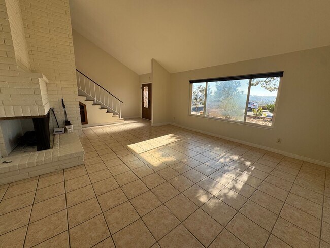 Building Photo - 4 Bedroom - 2 Bathroom with view