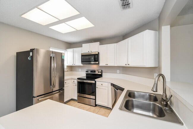 Building Photo - 2936 Waters View Cir