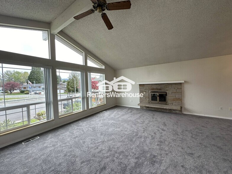 Building Photo - 955 Anacortes Ct NE