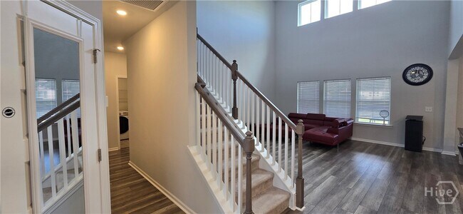 Building Photo - 730 Blue Moon Xing