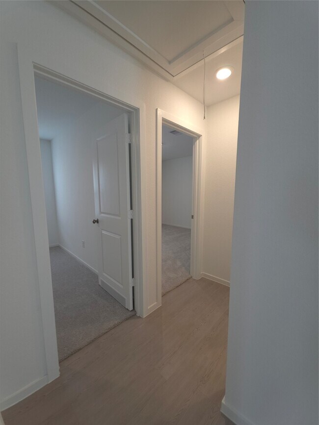 Building Photo - 26710 Sunrise Dr