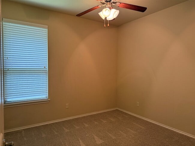 Building Photo - 313 Cherry Spring Dr