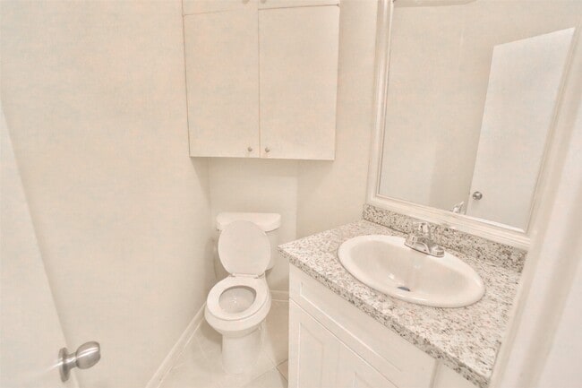 Building Photo - 10723 Shawnbrook Dr