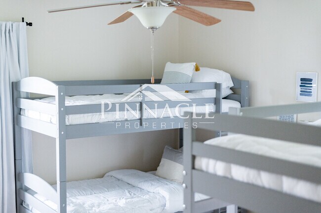 Bedroom 4 - Bunk Bedroom - 126 Tomahawk Industrial Park