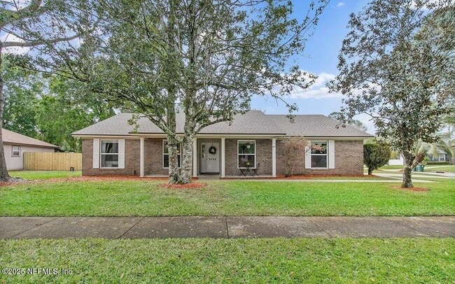 Primary Photo - 4766 Dovetail Dr