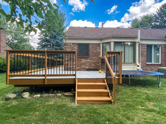Building Photo - 23589 Hickory Grove Ln