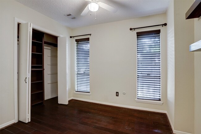 Building Photo - 963 Althea Dr
