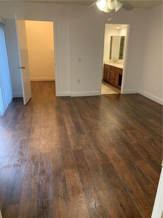 Building Photo - 2942 SW 22nd Cir