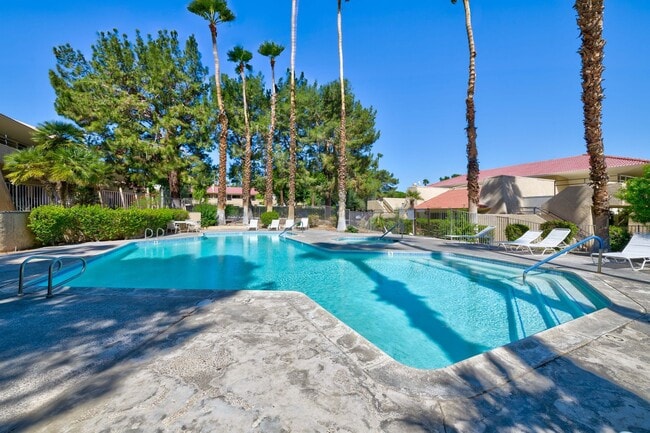 Building Photo - Palm Springs Villas Condo