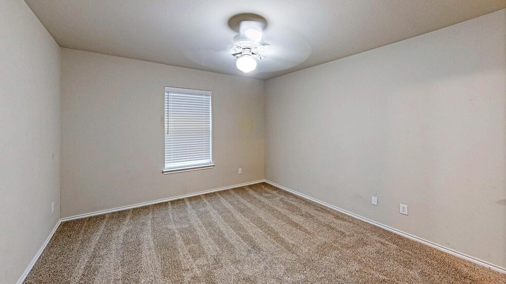 Building Photo - Affordable charm in Ferris – your cozy home at an unbeatable price!