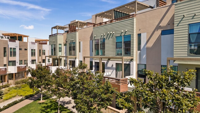 Building Photo - 1651 Topanga