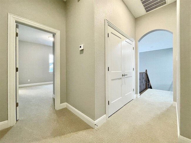 Building Photo - 3809 Mineral Dr