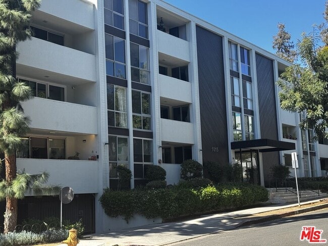 Building Photo - 1015 Kings Rd