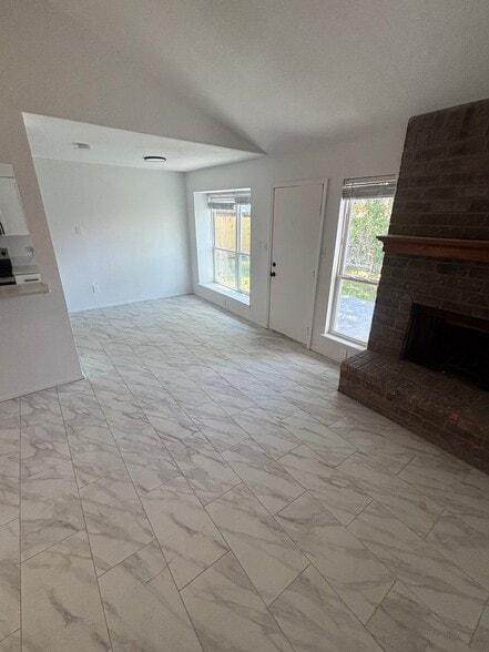 Building Photo - 7022 Winter Park Pl