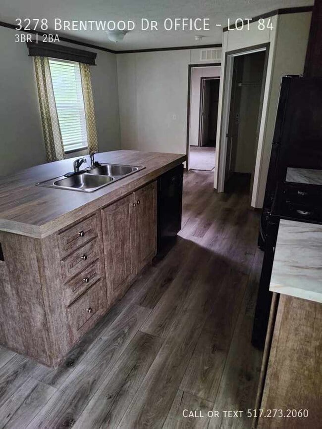 Building Photo - 3278 Brentwood Dr